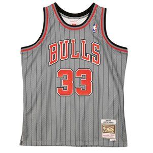Mitchell & Ness Chicago Bulls Scottie Pippen 95/96 Reload Swingman Jersey Medium